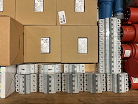 Partij installatiemateriaal - afbeelding 10 van  11