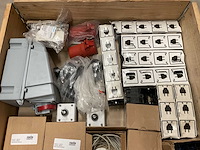Partij installatiemateriaal - afbeelding 3 van  7