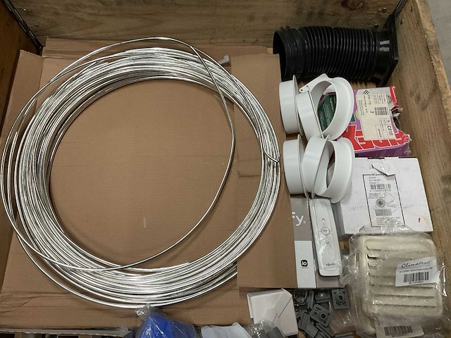 Partij installatiemateriaal - afbeelding 3 van  8