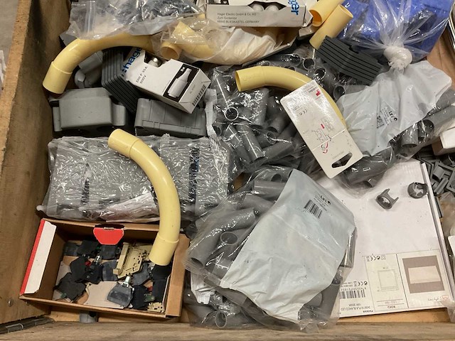 Partij installatiemateriaal - afbeelding 6 van  8