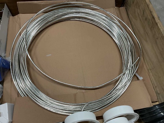 Partij installatiemateriaal - afbeelding 8 van  8