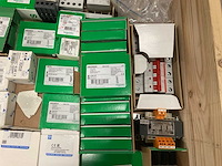 Partij installatiemateriaal - afbeelding 3 van  15