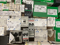 Partij installatiemateriaal - afbeelding 6 van  15