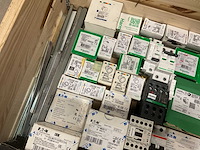 Partij installatiemateriaal - afbeelding 7 van  15