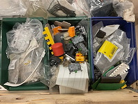 Partij installatiemateriaal - afbeelding 11 van  15