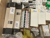 Partij installatiemateriaal - afbeelding 14 van  15