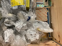 Partij installatiemateriaal - afbeelding 7 van  11