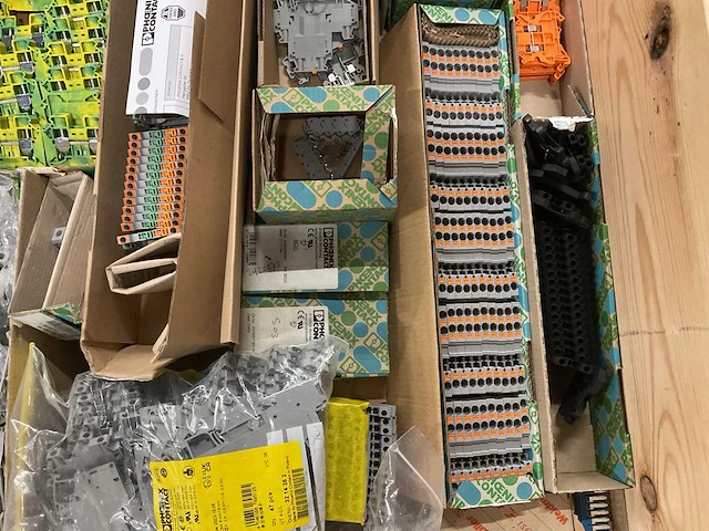 Partij installatiemateriaal - afbeelding 8 van  11