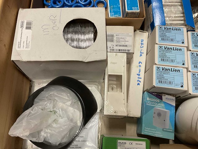 Partij installatiemateriaal - afbeelding 6 van  8