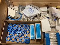 Partij installatiemateriaal - afbeelding 8 van  8