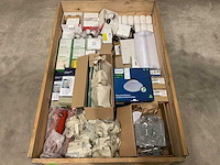 Partij installatiemateriaal - afbeelding 1 van  10