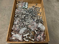 Partij installatiemateriaal - afbeelding 1 van  9