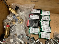 Partij installatiemateriaal - afbeelding 4 van  9