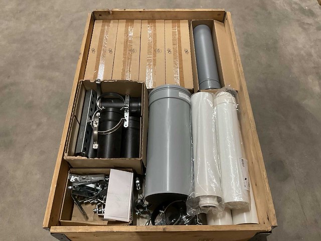 Partij installatiemateriaal - afbeelding 1 van  7