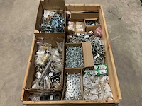 Partij installatiemateriaal - afbeelding 1 van  11