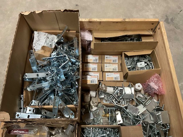 Partij installatiemateriaal - afbeelding 5 van  11