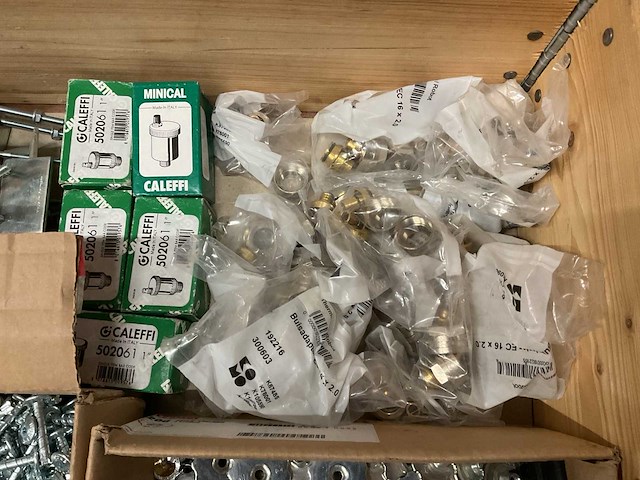 Partij installatiemateriaal - afbeelding 8 van  11