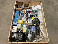 Partij installatiemateriaal - afbeelding 1 van  11