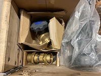 Partij installatiemateriaal - afbeelding 4 van  9