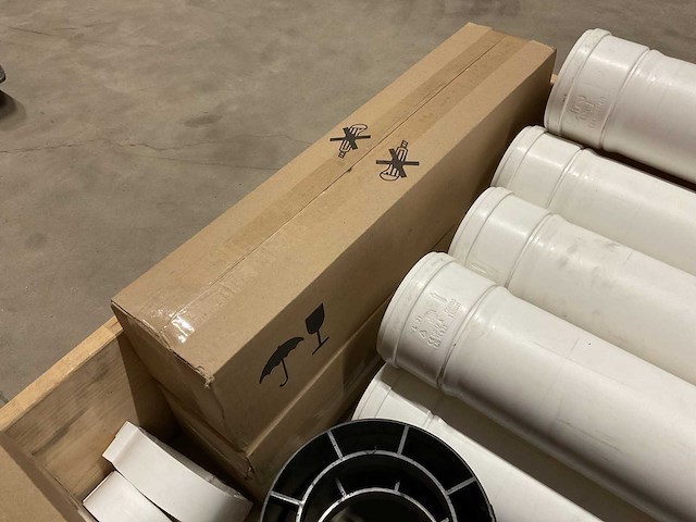 Partij installatiemateriaal - afbeelding 8 van  11