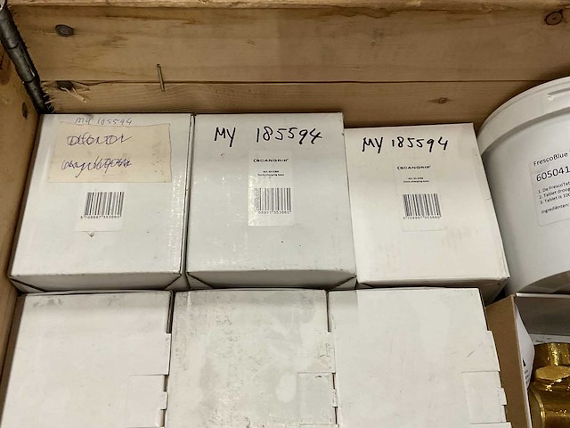 Partij installatiemateriaal - afbeelding 2 van  10