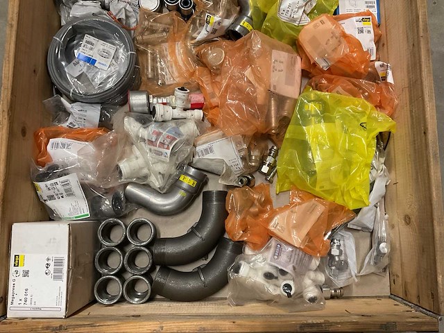 Partij installatiemateriaal - afbeelding 4 van  10