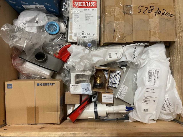 Partij installatiemateriaal - afbeelding 3 van  10