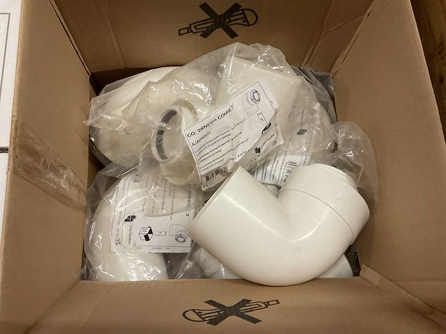 Partij installatiemateriaal - afbeelding 12 van  12