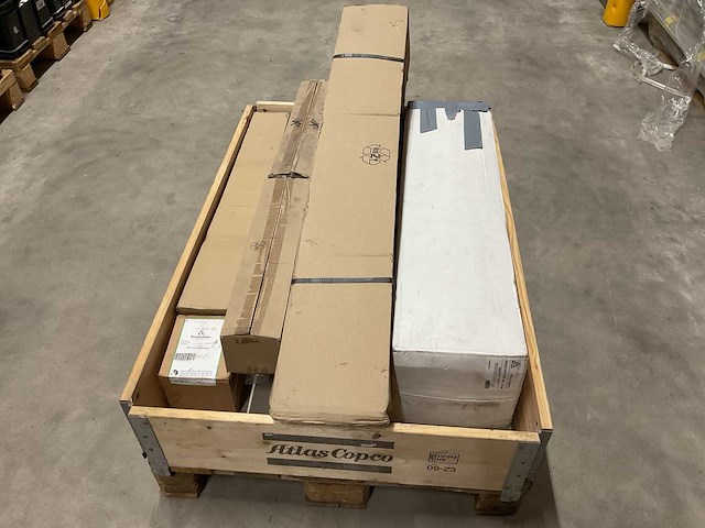 Partij installatiemateriaal - afbeelding 1 van  10