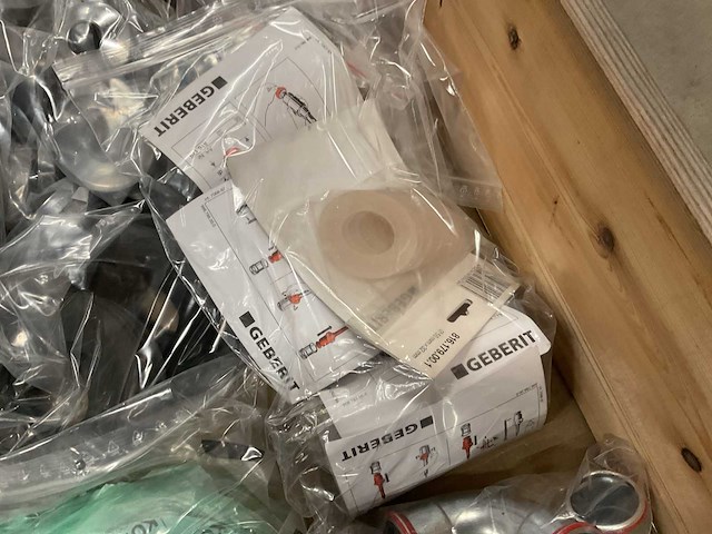 Partij installatiemateriaal - afbeelding 7 van  9