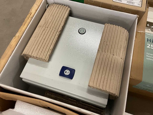 Partij installatiemateriaal - afbeelding 13 van  14