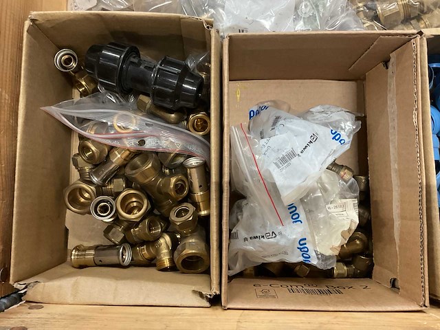 Partij installatiemateriaal - afbeelding 6 van  11