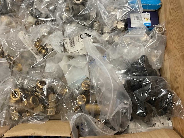 Partij installatiemateriaal - afbeelding 8 van  11