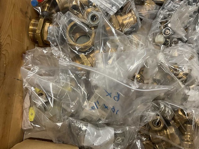 Partij installatiemateriaal - afbeelding 9 van  11