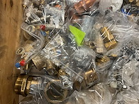 Partij installatiemateriaal - afbeelding 10 van  11