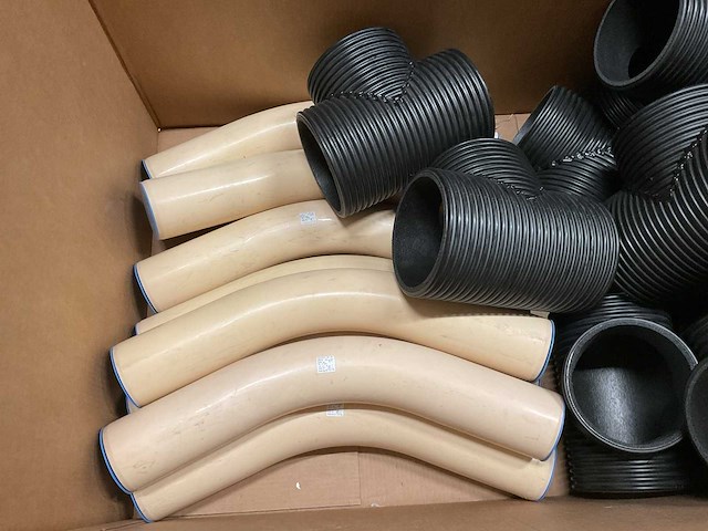 Partij installatiemateriaal - afbeelding 2 van  4