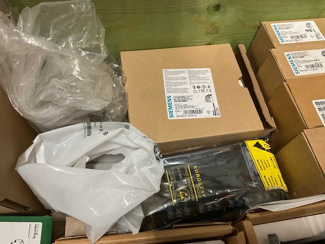 Partij installatiemateriaal - afbeelding 4 van  13