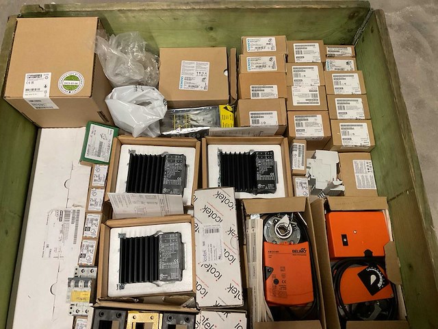 Partij installatiemateriaal - afbeelding 7 van  13