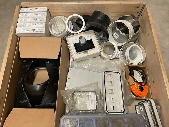 Partij installatiemateriaal - afbeelding 3 van  9