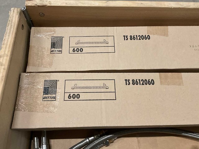 Partij installatiemateriaal - afbeelding 5 van  8