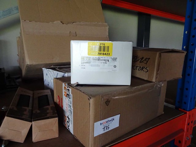 Partij installatiemateriaal - afbeelding 9 van  11