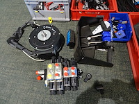 Partij installatiemateriaal - afbeelding 2 van  7