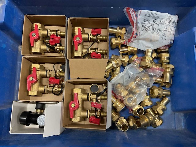 Partij installatiemateriaal - afbeelding 4 van  5