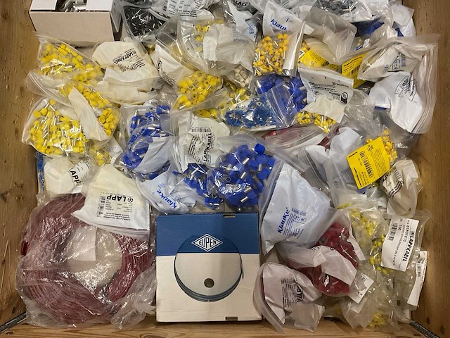 Partij installatiemateriaal - afbeelding 2 van  3