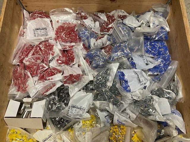 Partij installatiemateriaal - afbeelding 3 van  3