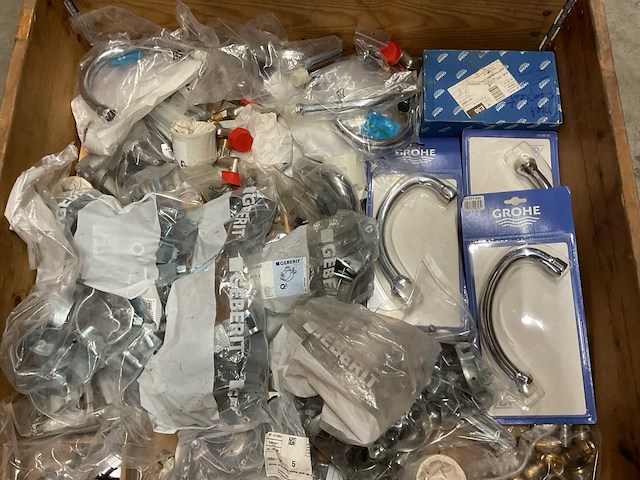 Partij installatiemateriaal - afbeelding 3 van  3