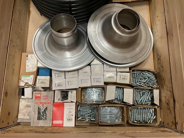 Partij installatiemateriaal - afbeelding 1 van  8