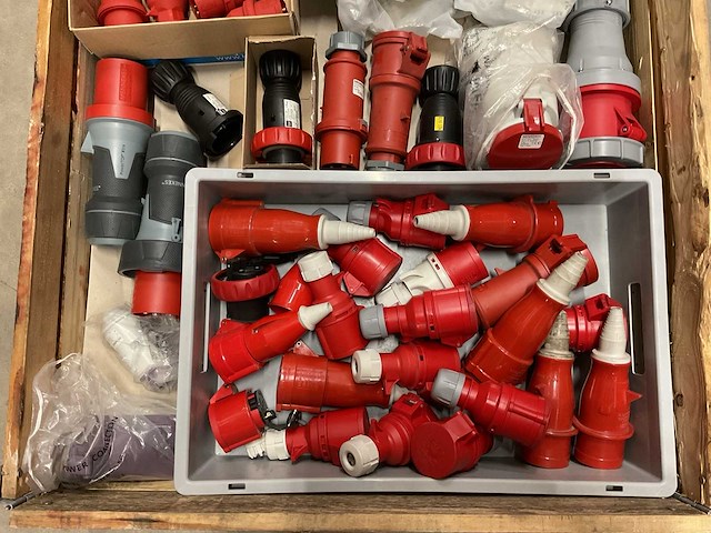 Partij installatiemateriaal - afbeelding 2 van  7