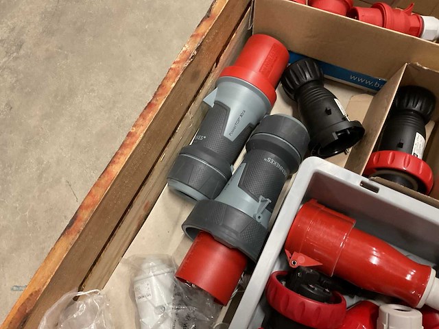 Partij installatiemateriaal - afbeelding 4 van  7