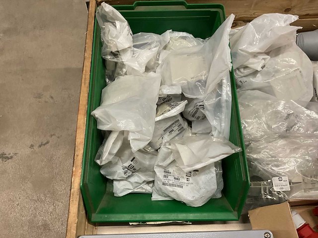 Partij installatiemateriaal - afbeelding 7 van  7